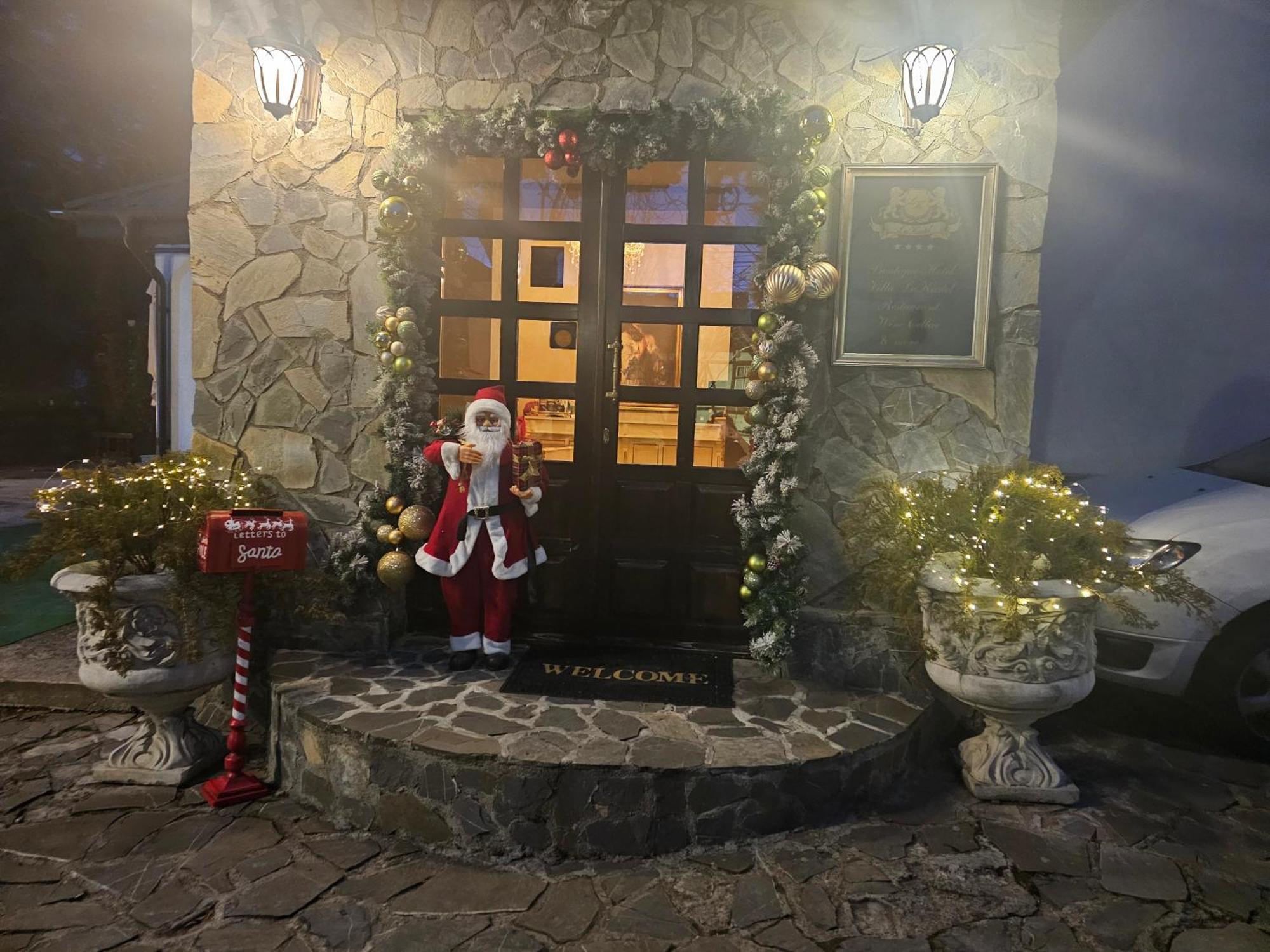Hotel Boutique Vila Lakastel سِنايا المظهر الخارجي الصورة