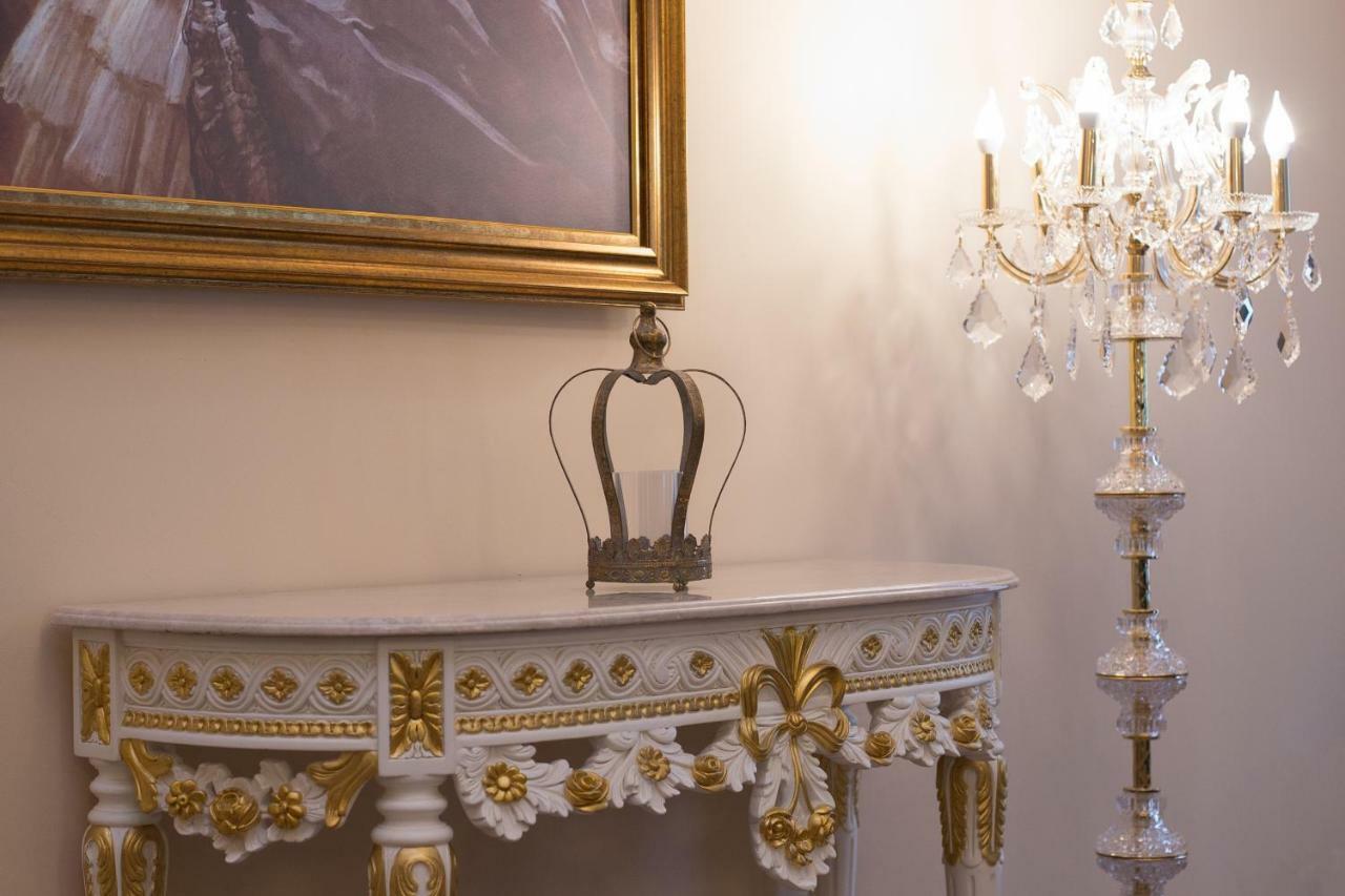 Hotel Boutique Vila Lakastel سِنايا المظهر الخارجي الصورة