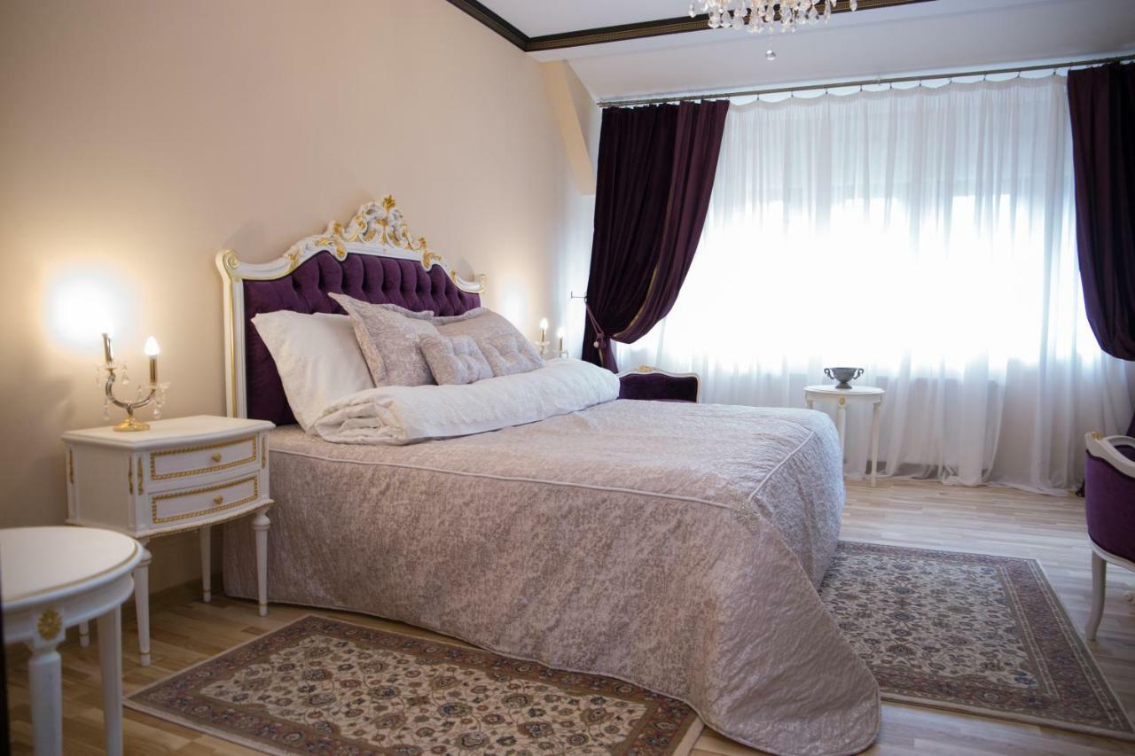 Hotel Boutique Vila Lakastel سِنايا المظهر الخارجي الصورة