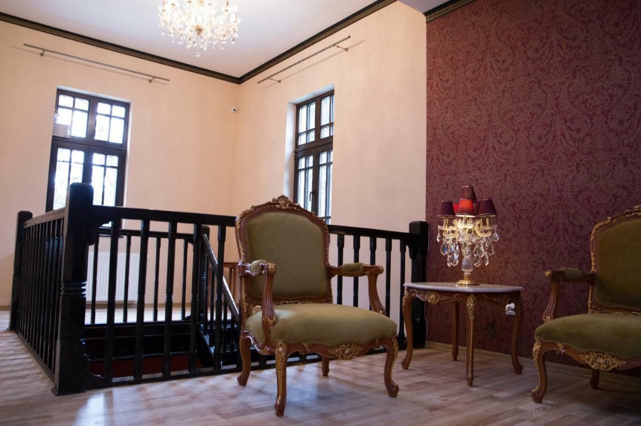 Hotel Boutique Vila Lakastel سِنايا المظهر الخارجي الصورة