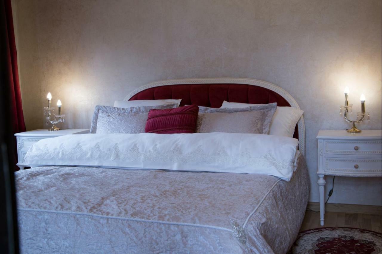 Hotel Boutique Vila Lakastel سِنايا المظهر الخارجي الصورة