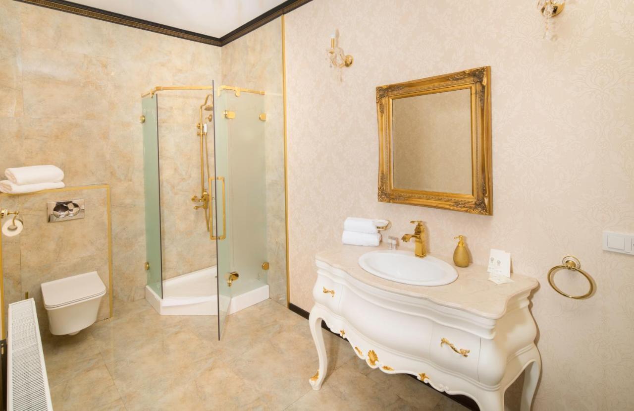 Hotel Boutique Vila Lakastel سِنايا المظهر الخارجي الصورة